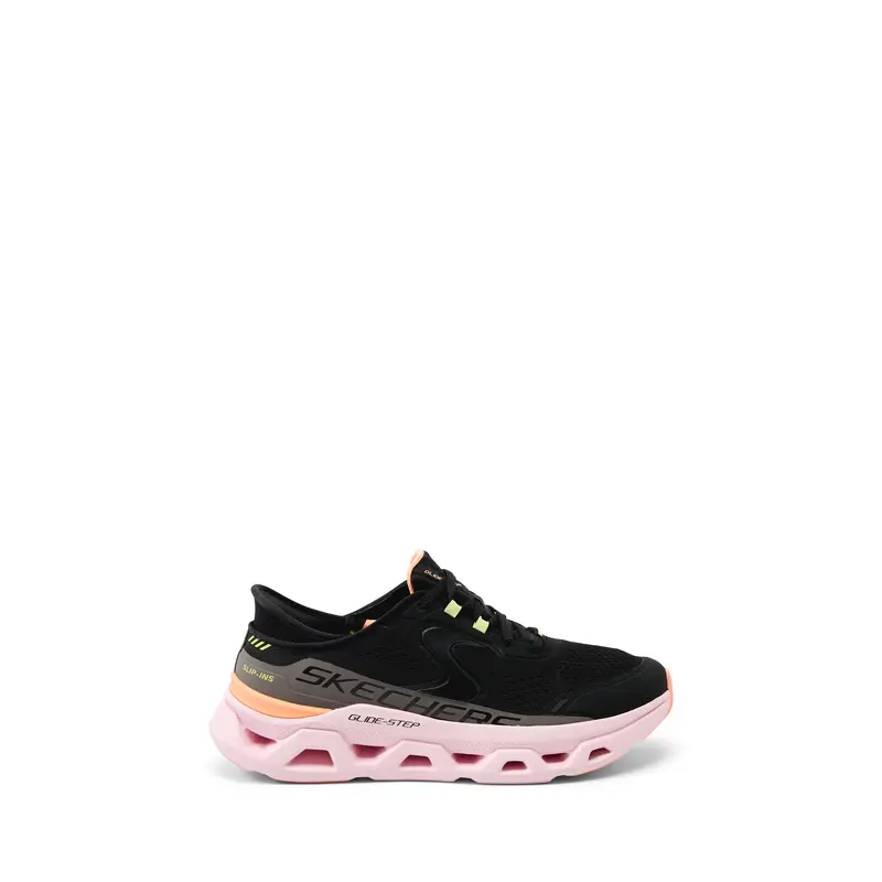 Glide Step Altus Trainers in Black