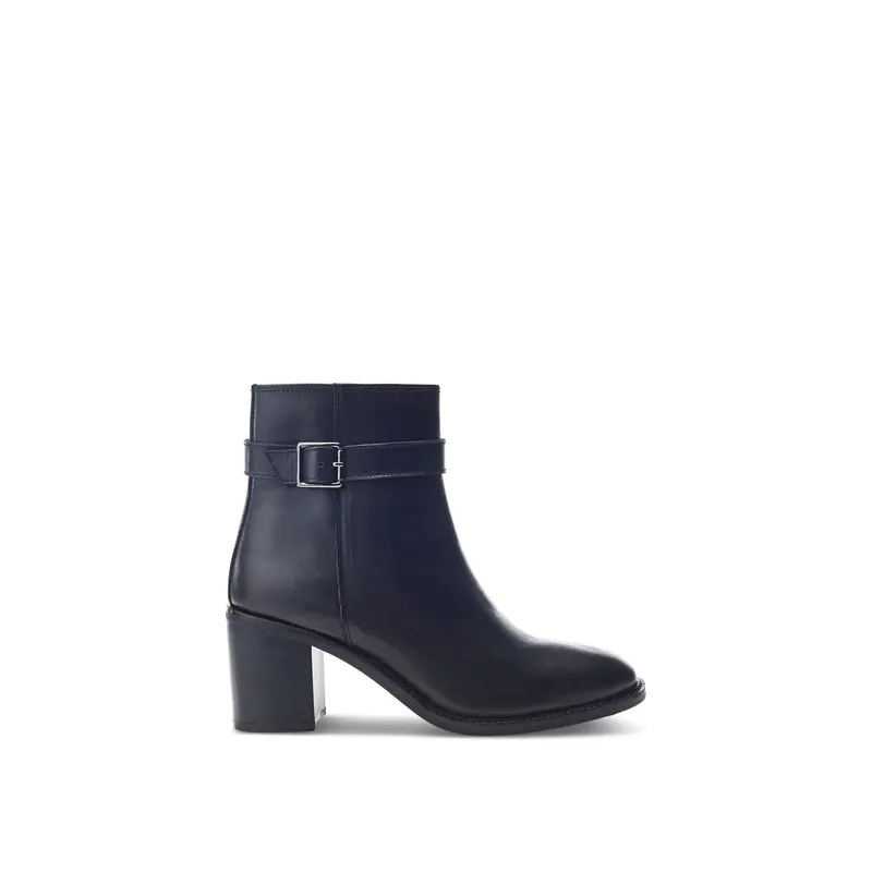 B.Dolores Leather Boots