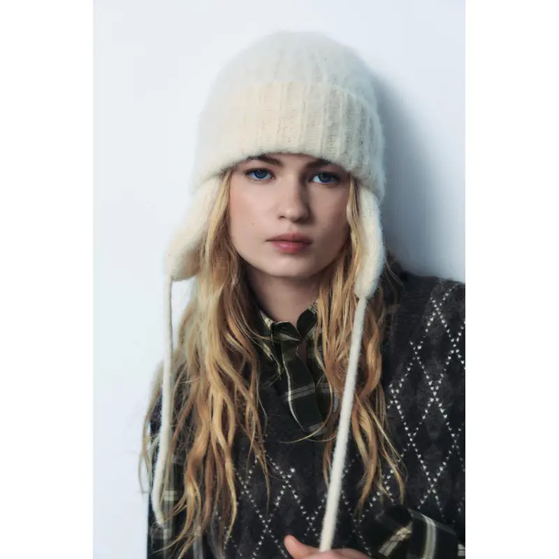 ALPACA BEANIE WITH EARMUFFS